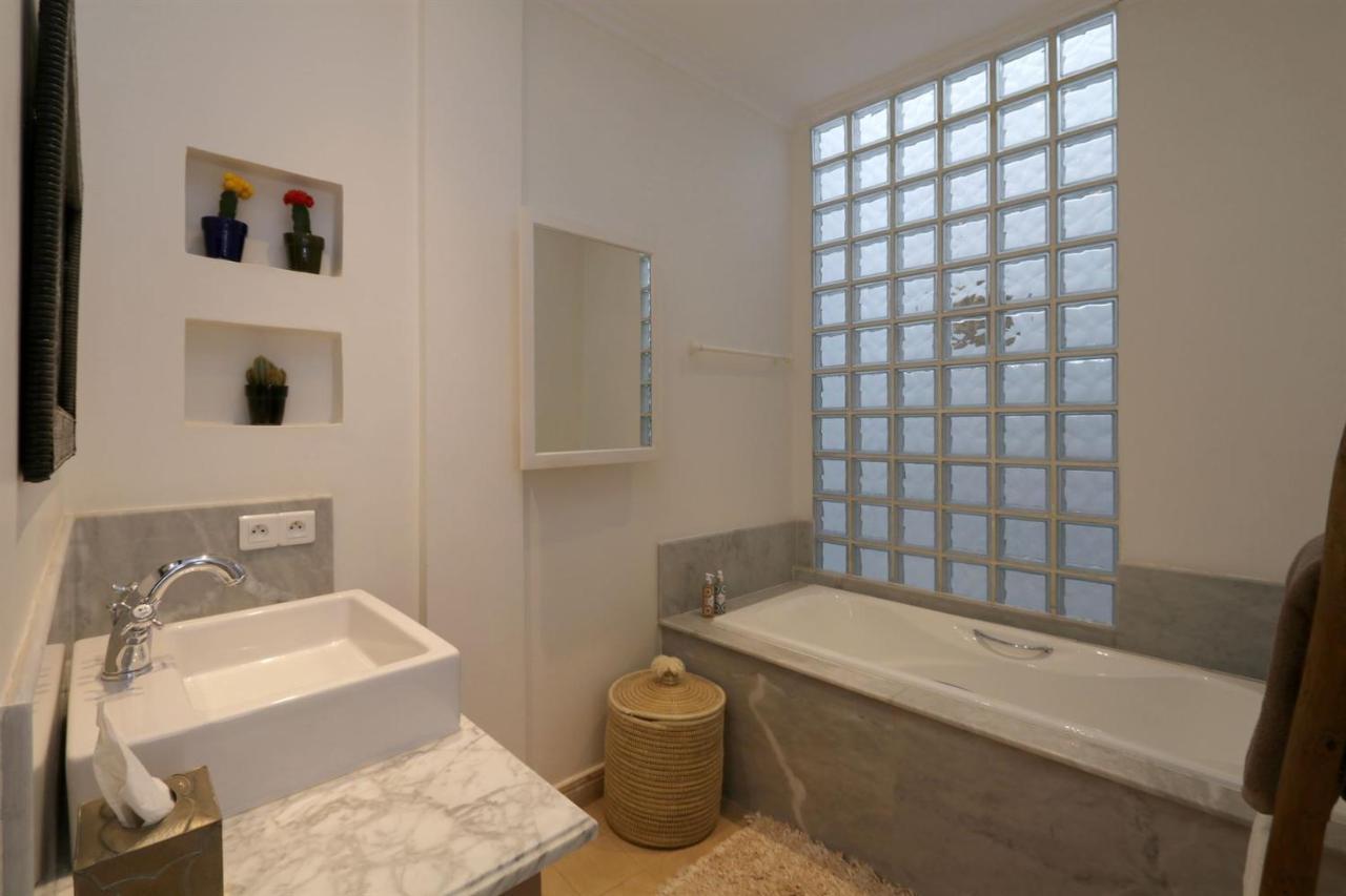 Riad Dar Safi - Privatise Pour 6/8 Pers. - Jacuzzi Marrakesh Exterior photo